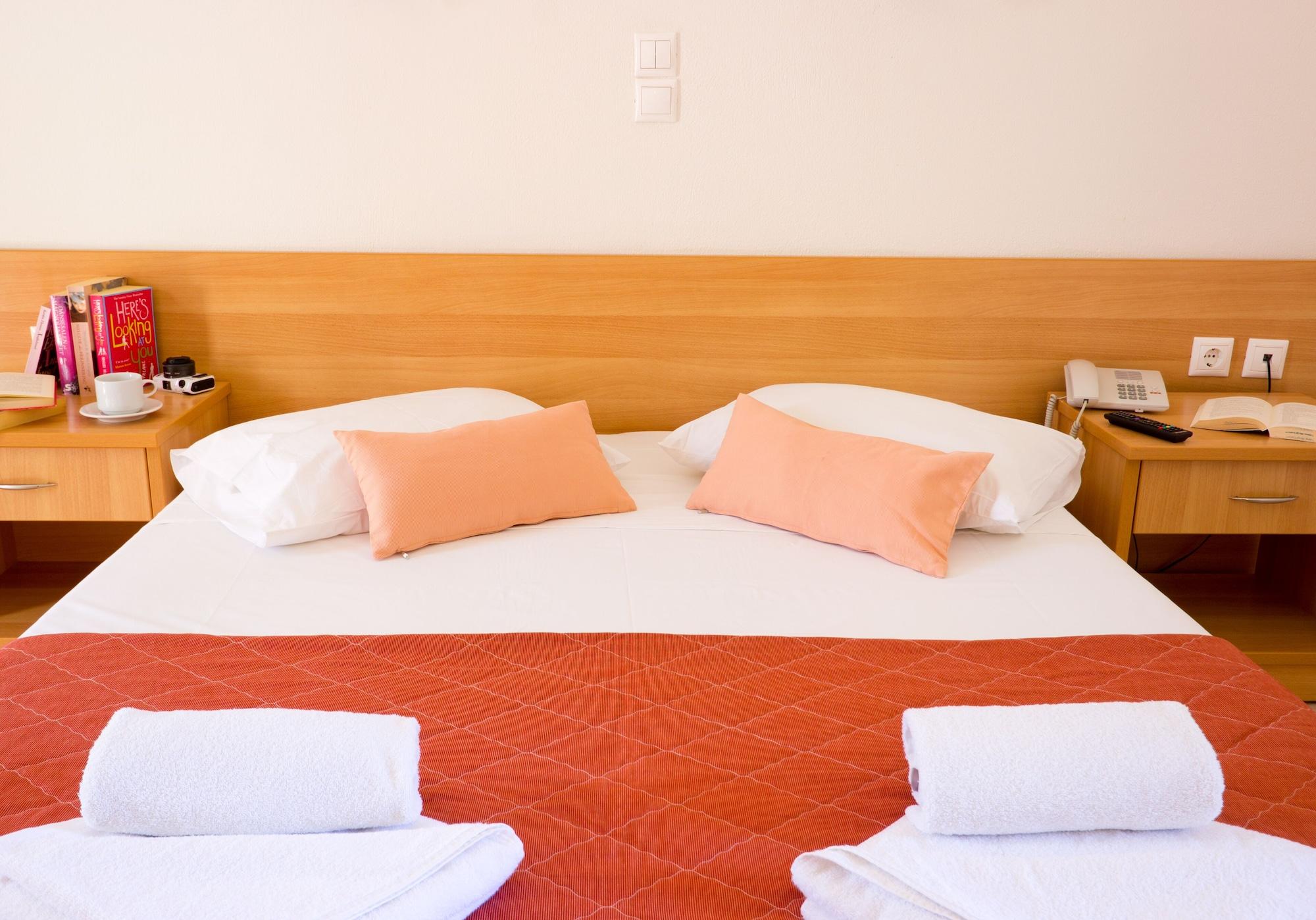 Filia Hotel And Apartments 리메나스 외부 사진