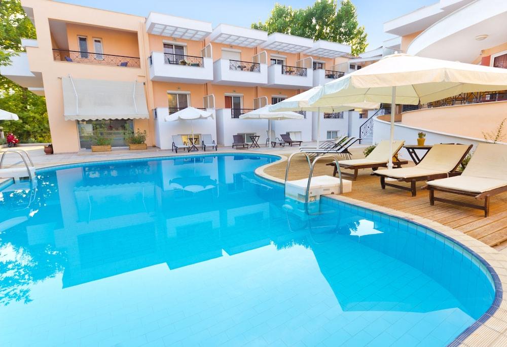 Filia Hotel And Apartments 리메나스 외부 사진