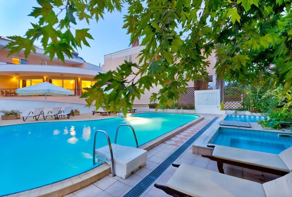 Filia Hotel And Apartments 리메나스 외부 사진